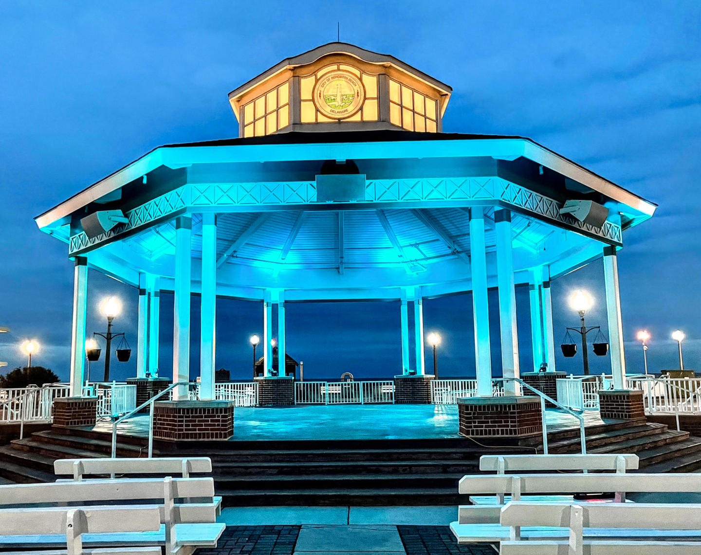 The @cityofrehobothbeachde and the @rehobothbandstand are proud to show their support during the @LUNGFORCE’s Turquoise Takeover, supporting those living with lung cancer and raising the funds needed to support education, advocacy, and research.

Learn how you can join the movement at LUNGFORCE.org